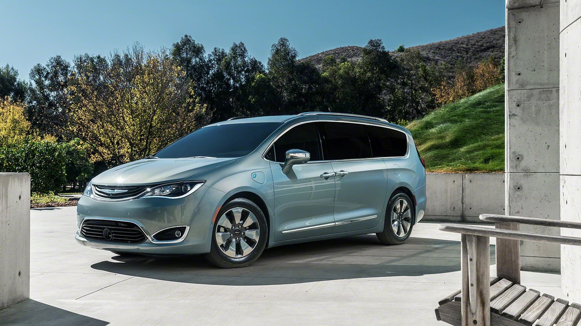 2017-chrysler-pacifica1