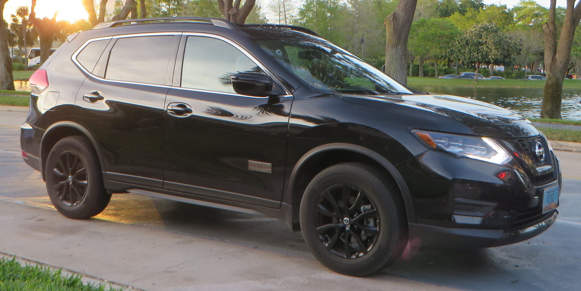 Star_Wars_Celebration_Orlando_2017_Nissan_Rogue_Rogue_One_Star_Wars_Limited_Edition