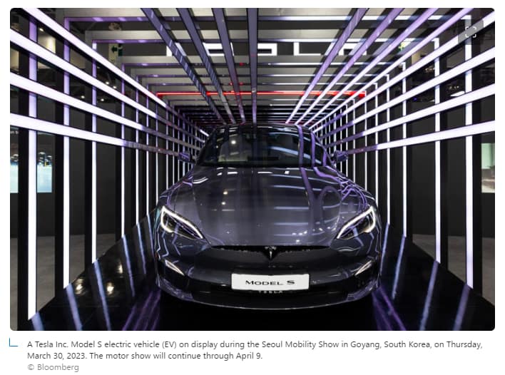 Tesla Model S Seoul Show Bloomberg