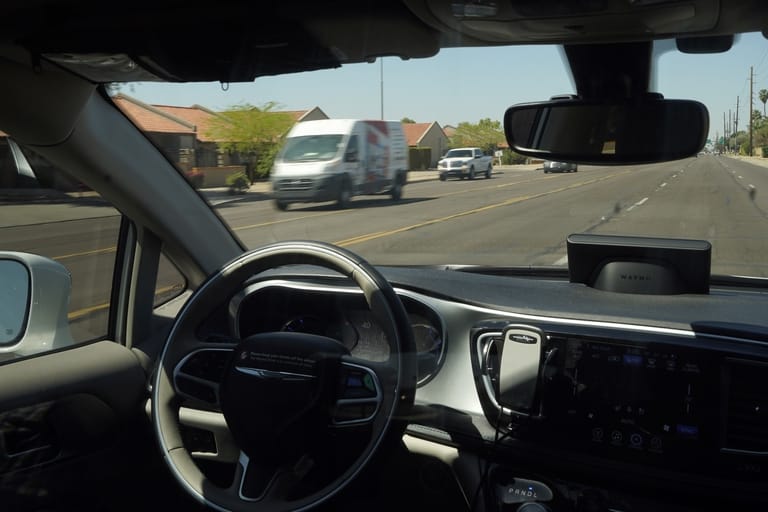 urn-publicid-ap-org-cf8fd5c2101a9ddafffe2cb6c4155fbbAutomated_Driving_Crash_Reports_9946